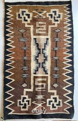 ANTIQUE Navajo Rug Native American Indian Weaving Vintage 46x27 Storm Pattern
