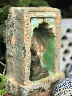ANTIQUE VINTAGE INDIAN GREEN QUARTZITE NICHE. WALL MOUNTED OIL /GHEE LAMP 19TH c