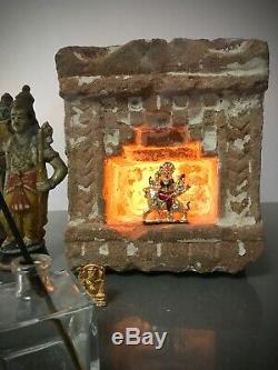 ANTIQUE / VINTAGE INDIAN SANDSTONE NICHE. WALL MOUNTED OIL OR GHEE LAMP. 19th c