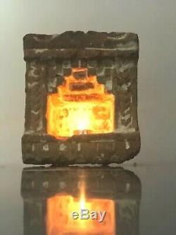 ANTIQUE / VINTAGE INDIAN SANDSTONE NICHE. WALL MOUNTED OIL OR GHEE LAMP. 19th c