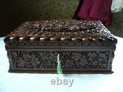 Antique Vintage Carved Anglo Indian Jewellery Box With Green Interior 12