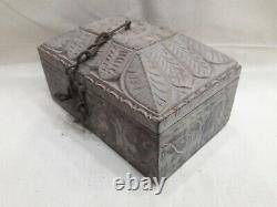 Antique vintage 250years old no joints single wood wooden trinket carving box