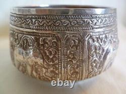 STERLING SILVER THAI THAILAND SMALL REPOUSSE BOWL WITH ELEPHANTS 75 grams