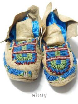 VINTAGE ANTIQUE 1890s ARAPAHO INDIAN BEADED MOCCASINS SINEW HARD SOLES WYOMING
