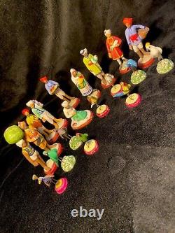 VINTAGE INDIAN FOLK ART CLAY / PLASTER TOY FIGURES SET OF 10 FIGURES and 9 BIRDS