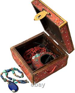 VINTAGE INDIAN JEWELLERY BOX VALUABLES BIKANER PAINTING SCHOOL RAJASTHAN 20th c