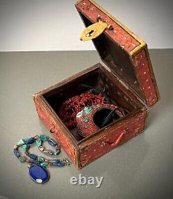 VINTAGE INDIAN JEWELLERY VALUABLES BOX BIKANER PAINTING SCHOOL RAJASTHAN 20th c