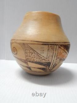 Vintage / Antique Hopi Pueblo Indian Pot Excellent Form + Design Pottery