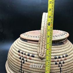 Vintage / Antique Woven Native Indian Large Basket Navjo Lidded