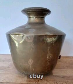 Ancienne Vintage Rare Fait Main Unique Pot / Vase en Laiton Lourd avec une Patine Riche