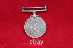 Ancienne médaille métallique indienne vintage décorative de collection pour la maison - Pièce d'antiquité (Pi-100)