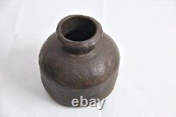 Ancienne poterie indienne en fer rouillé, petite, rare, vintage et faite à la main - Matka / Vase / Jarre P1