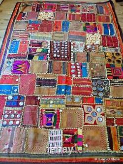 Anciennes broderies Banjara patchwork textile murale miroir en coquillage Inde vtg