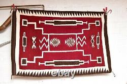 Antique Navajo Rug Native Américaine Indienne Tissage Vtg 45x30 Large Storm Pat Red
