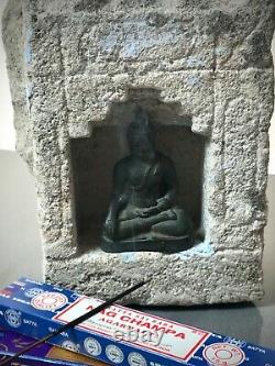 Antique / Vintage Indienne Sandstone Niche. Wall Mounted Oil Ou Ghee Lamp. 19e C