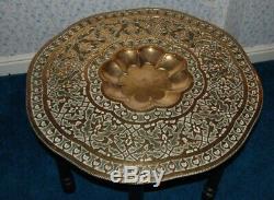Antique Vintage Morrocan Arabe Islamique / Moyen-orient Brass Top Table Pliante
