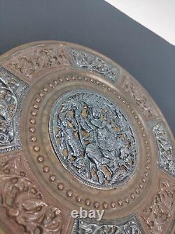 Assiette murale indienne vintage avec Krishna, cuivre argenté ancien