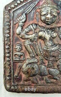 Bijoux rares de la déesse Kali en métal de cloche antique vintage avec timbre / sceau / matrice de teinture.