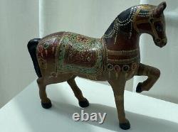 Bois Sculpté Indien Rajasthani Peint Cheval De Mariage Patine Rustique Figurine