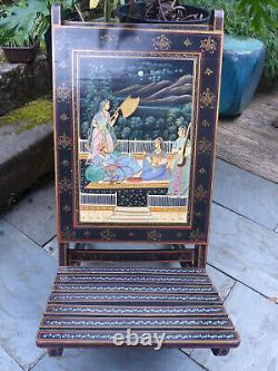 : Chaise pliante peinte à la main de style rajasthanais vintage, de taille adulte, laquée et peinte