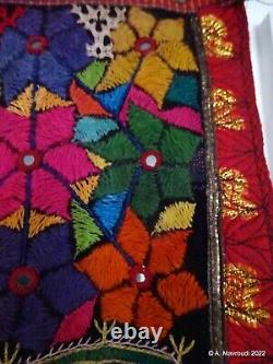 Châle de voile de mariage rabari du Gujarat avec broderies vintage textile Saurashtra Inde