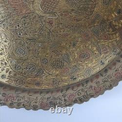 Chargeur en laiton indien vintage avec décoration de paon et de fleurs, diamètre de 58,5 cm