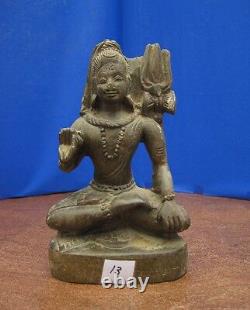 Collection religieuse vintage rare et ancienne en pierre sculptée à la main représentant Shiva du 19ème siècle.