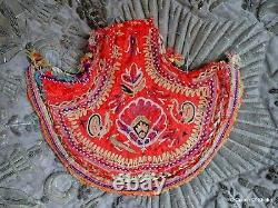 Éventail brodé du Gujarat, Inde, éventail à la main de Kutch, motif paon, fragment vintage et antique