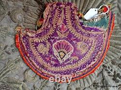 Éventail brodé du Gujarat, Inde, éventail à la main de Kutch, motif paon, fragment vintage et antique