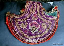Eventail brodé du Gujarat en Inde Kutch, éventail à la main, motif paon, fragment vintage antique
