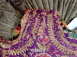Eventail brodé du Gujarat en Inde Kutch, éventail à la main, motif paon, fragment vintage antique