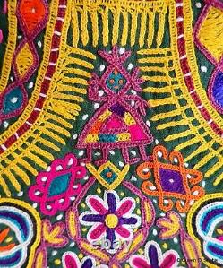 Éventail en broderie du Gujarat, Inde, éventail à main Kutch, paons, femme vintage