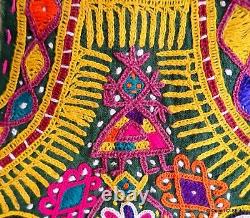 Éventail en broderie du Gujarat, Inde, éventail à main Kutch, paons, femme vintage