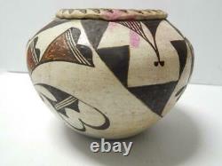 Grand Antique Vintage Acoma Indian Pottery Jar / Olla Form Pot Concave Base