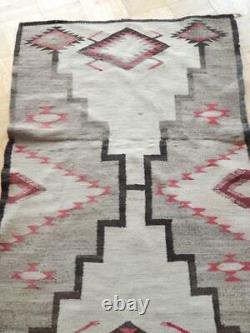 Grand Antique Vintage Navajo Indian Rug Blanket Weaving Storm Pattern Waterbugs