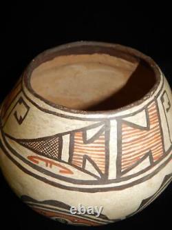 Grand Antique Vintage Zuni Poterie Indienne Classique Olla Forme Pot Concave Base