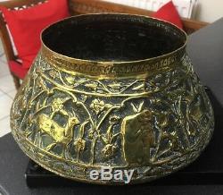 Indian Antique Vintage Islamique Figural Damas Ottoman Mamelouk Brass Bowl