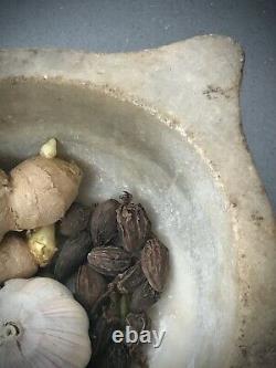 Karale En Marbre Antique. Mortier Indien Et Pilon, Taillé À La Main. Rajasthan. Vintage