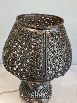 Lampe De Table Indienne Argentée Vintage Antique Et L'ombre Refaite