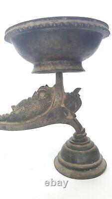 Lampe à huile antique vintage en laiton de temple hindou en bronze pour Pooja Arathi Diya indien B40