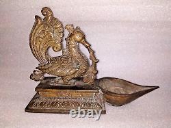 Lampe à huile en bronze traditionnelle indienne en forme de paon, collection d'antiquités, lampe rare de Diwali