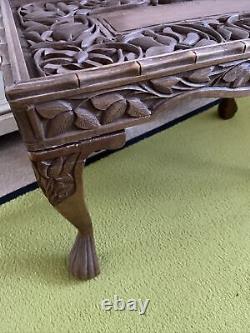 Liberty Vinatge Heavily Table Basse En Noyer Sculptée Haut En Verre Indien