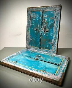 Miroir De Fenêtre Vintage Indien D'antique. Faded Turquoise, Lilac Et Jaune