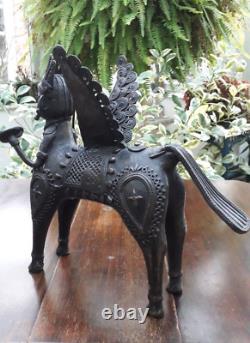 Moulage à la main du centaure ailé en bronze indien
