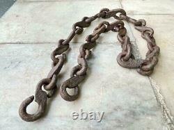 Old Antique Rare Hand Forged Unique Design Rustic Iron Chaîne Solide, Collectionnable