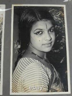 Photographie en noir et blanc d'une femme âgée du sud de l'Inde portant un costume de mode des années 60 en saree A85