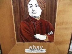 Plaque en bois antique de Swami Vivekananda, philosophe hindou et nationalisme indien