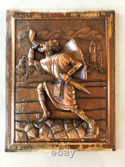 Plaque en bois sculpté vintage représentant un soldat sarrasin chevalier
