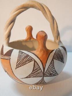 Poterie ancienne vintage Acoma Indian Poterie Figural Bird Basket Pot joliment dimensionnée à expédier