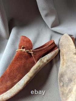 Souliers MOCCASINS antiques FAITS MAIN rustiques TAILLE 9 vintage POSTE DE COMMERCE indien